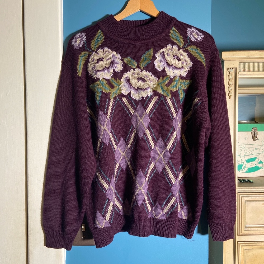 1990s Vintage Floral Patterned Purple Sweater